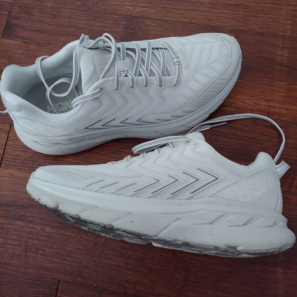 Hoka one one ov Clifton